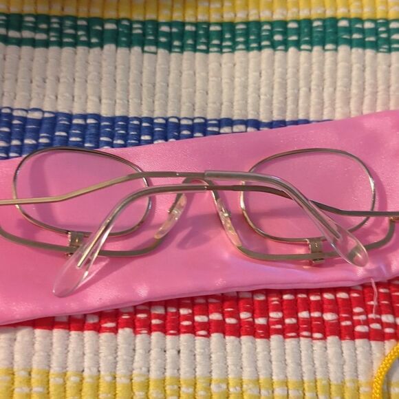 Vintage‎ women's fold down magnifying glasses Taiwan - Picture 3 of 6